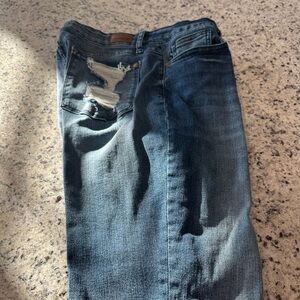 Judy Blue Women's Medium Blue Straight Leg Jeans with Distressed Pocket